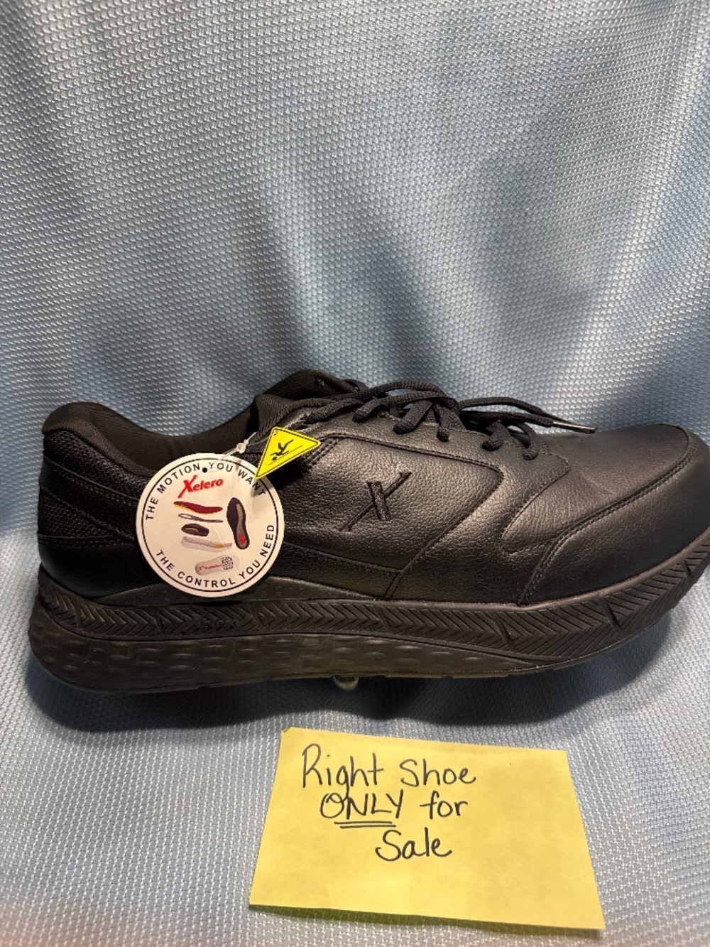 THIS IS FOR THE RIGHT SHOE ONLY!Men’s size 14 extra wide Xelero Steadfast Walker